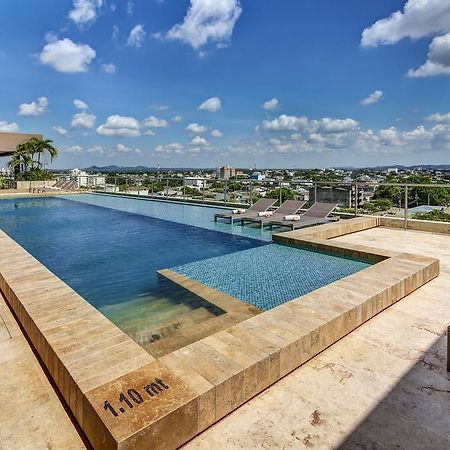 Ghl Hotel Montería Exteriér fotografie Infinity pool at the rooftop