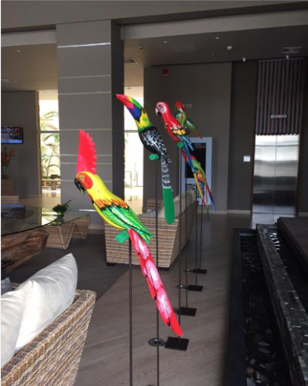 Ghl Hotel Montería Exteriér fotografie Parrots