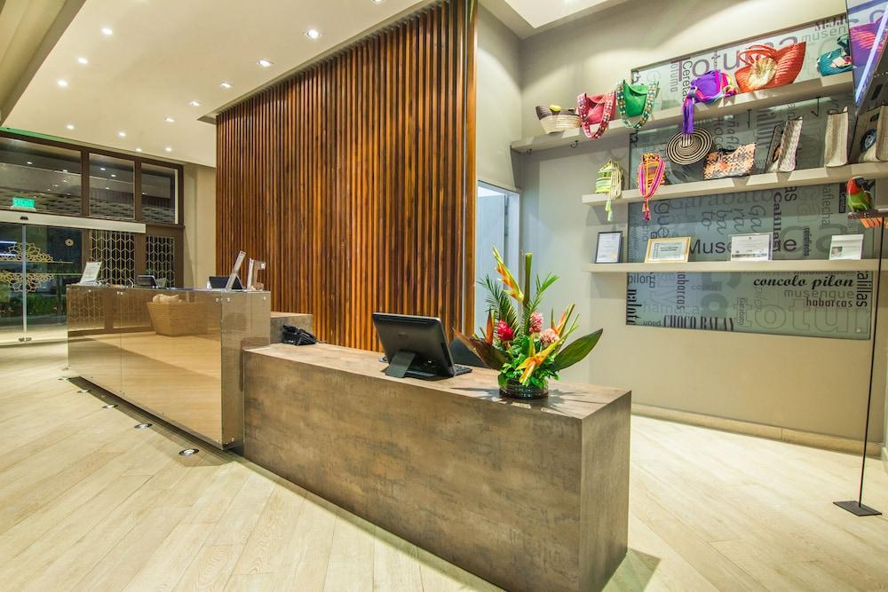 Ghl Hotel Montería Exteriér fotografie Reception area