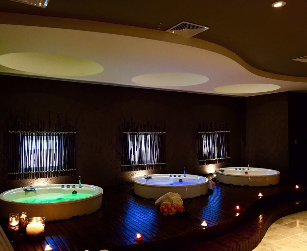 Ghl Hotel Montería Exteriér fotografie A modern spa
